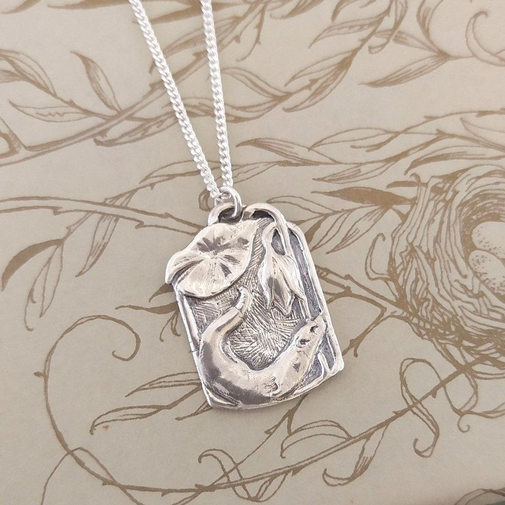 Diving Otter pendant | Silver - Folklorika