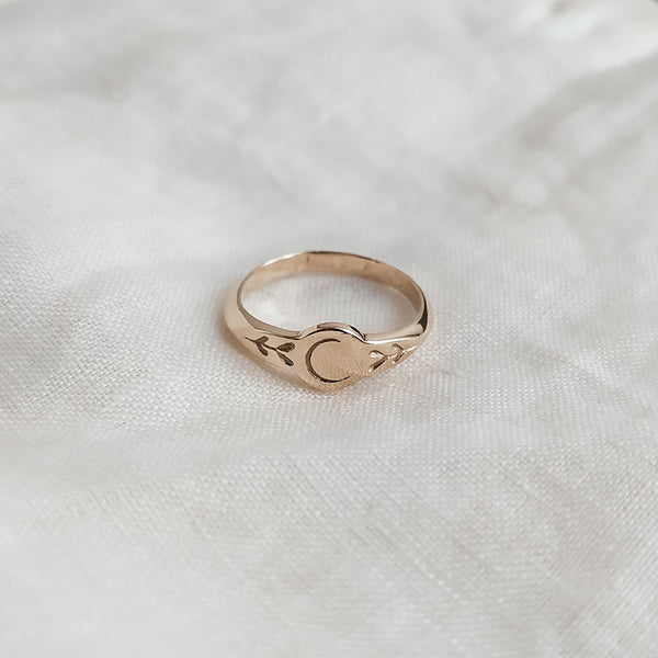 Folk Art ring with crescent moon | Bronze - Folklorika